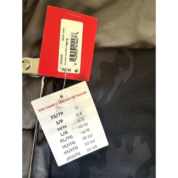 NEW Spanx Look at Me Now EcoCare Seamless Leggings in Black Camo - Picture 4 of 5